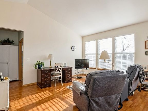 4th image of 13119 W Birmingham Ct