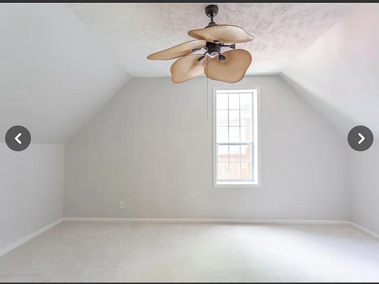 2405 College St — Photo 14