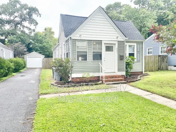 221 Cherry Ave, Hampton, VA 23661