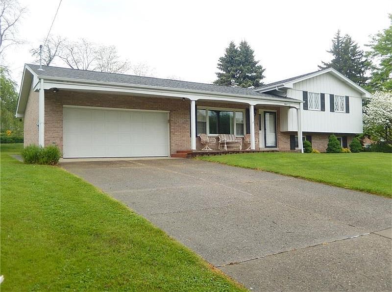 1st image of 21 Fairway Dr