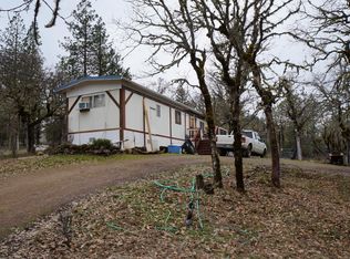 20799 Sawyer Rd, Eagle Point, OR 97524