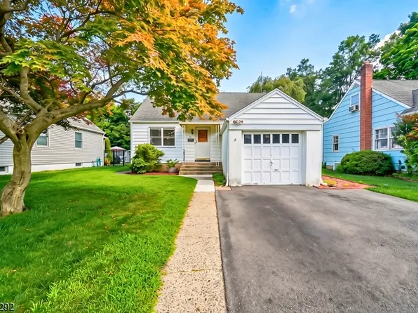 30 Pequannock Ave, Pompton Lakes Boro, NJ 07442