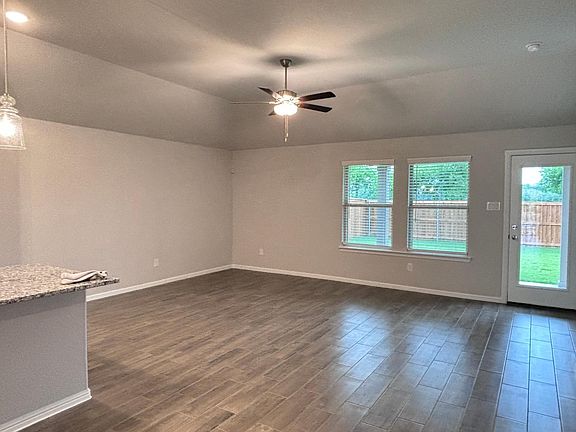 3rd image of 2608 Rambling Rd