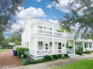 313 E Moore St, Southport, NC 28461