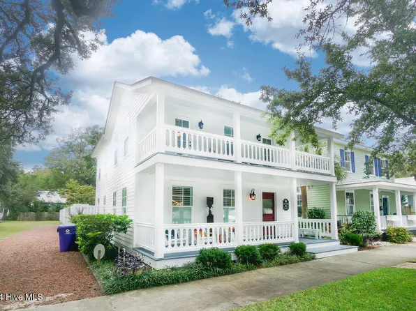 313 E Moore Street, Southport, NC 28461