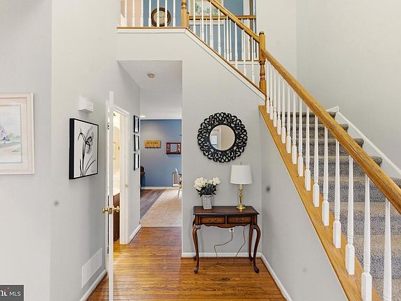 2nd image of 850 Welsh Rd