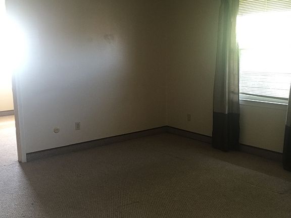 3rd image of 801 S Joplin St