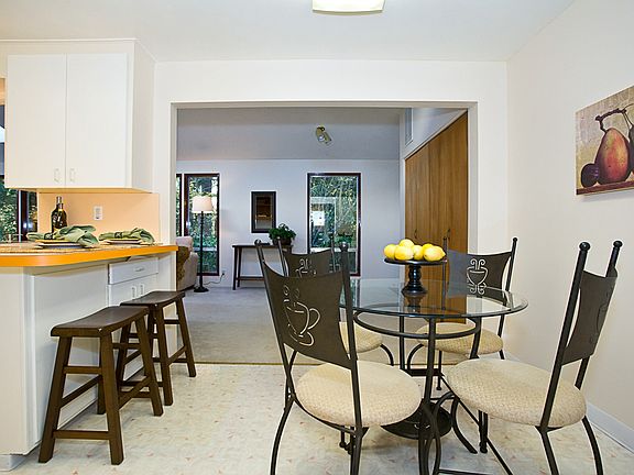 Eating Area in Kitchen