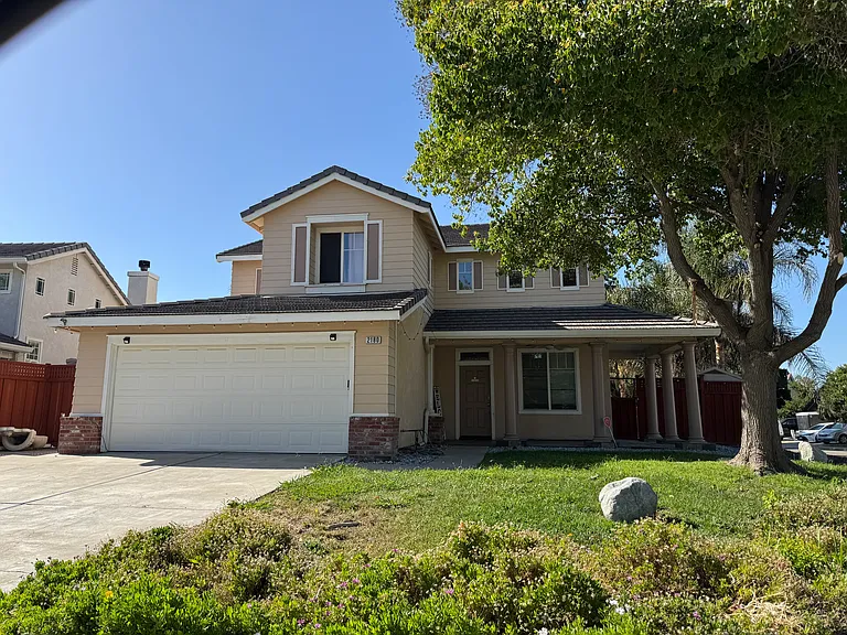 2180 Bridle Creek Cir — Photo 1