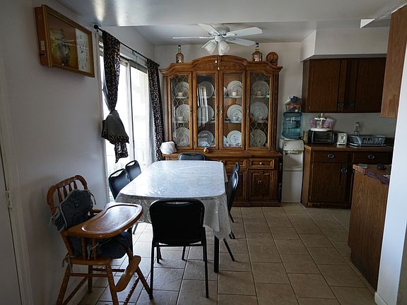 5th image of 331 Hampton Ct Unit B