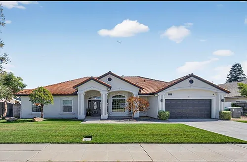 1555 Taylor Ln Photo 1