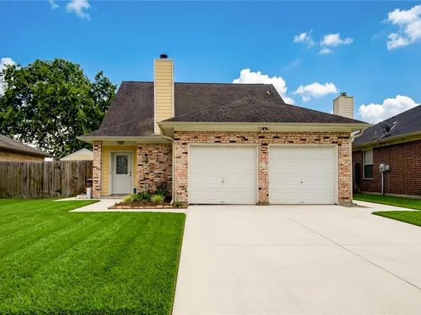 316 N Ranch House Rd, Angleton, TX 77515