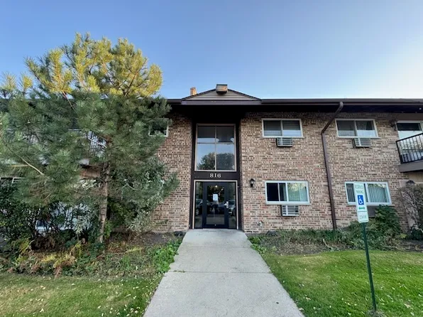 816 E Old Willow Rd #1-210, Prospect Heights, IL 60070