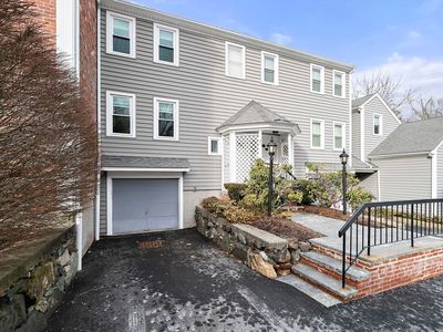 84 Walpole St APT 3L, Canton, MA, 02021