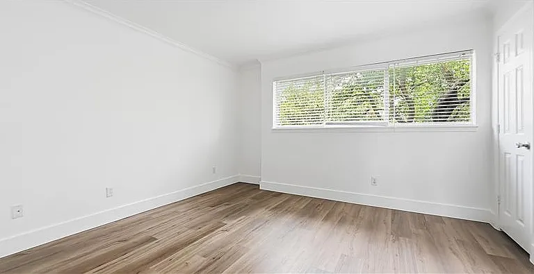 3707 Miles St #9 — Photo 12