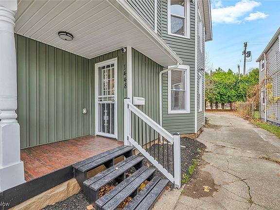 3rd image of 1448 W 85th St