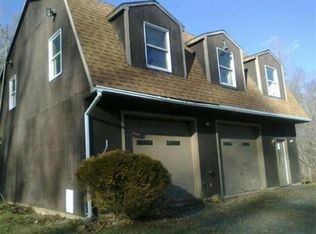 215 Brookfield Rd, Brimfield, MA 01010