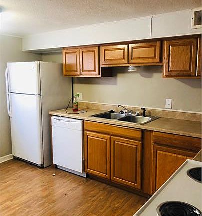 4th image of 9200 E 54th St