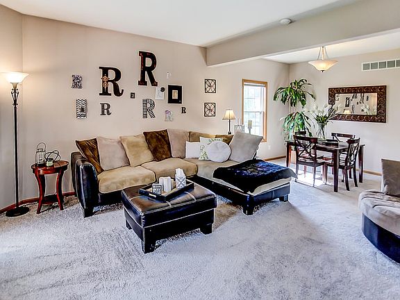 4th image of 1424 Plum Creek Dr