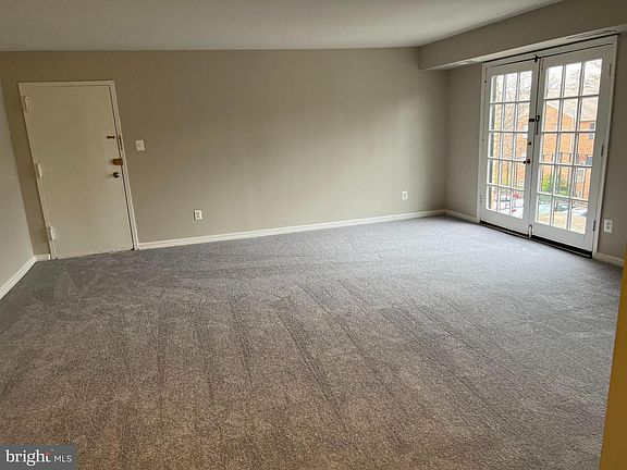 5th image of 5927 Quantrell Ave APT 301