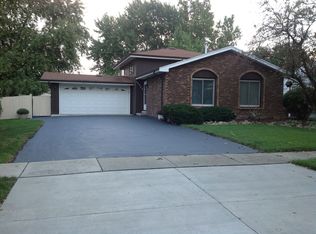 16823 Hilltop Ave, Orland Hills, IL 60487