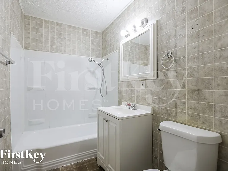 8812 Manchester Ave — Photo 13