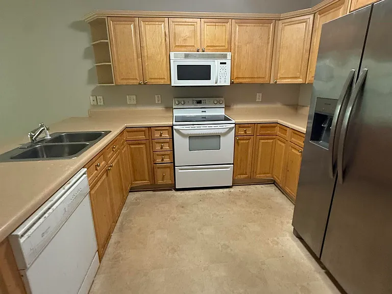 5744 Colony Ln — Photo 10