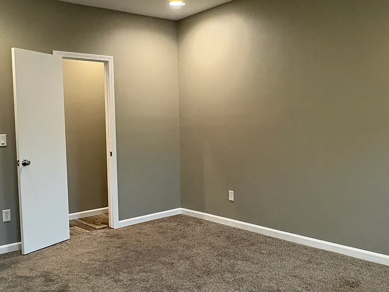 103 E Waterford St #3 — Photo 6