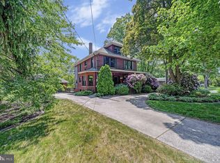 316 N Abington Rd, Clarks Green, PA 18411