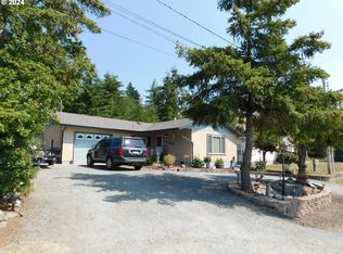 1855 22nd St, Myrtle Point, OR 97458