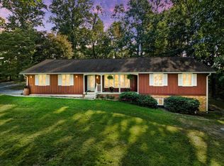1144 Round Meadow Dr, Christiansburg, VA 24073