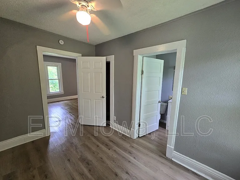 24 Van Buren St — Photo 20
