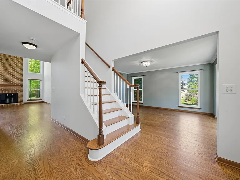 854 Deep Woods Ct — Photo 19