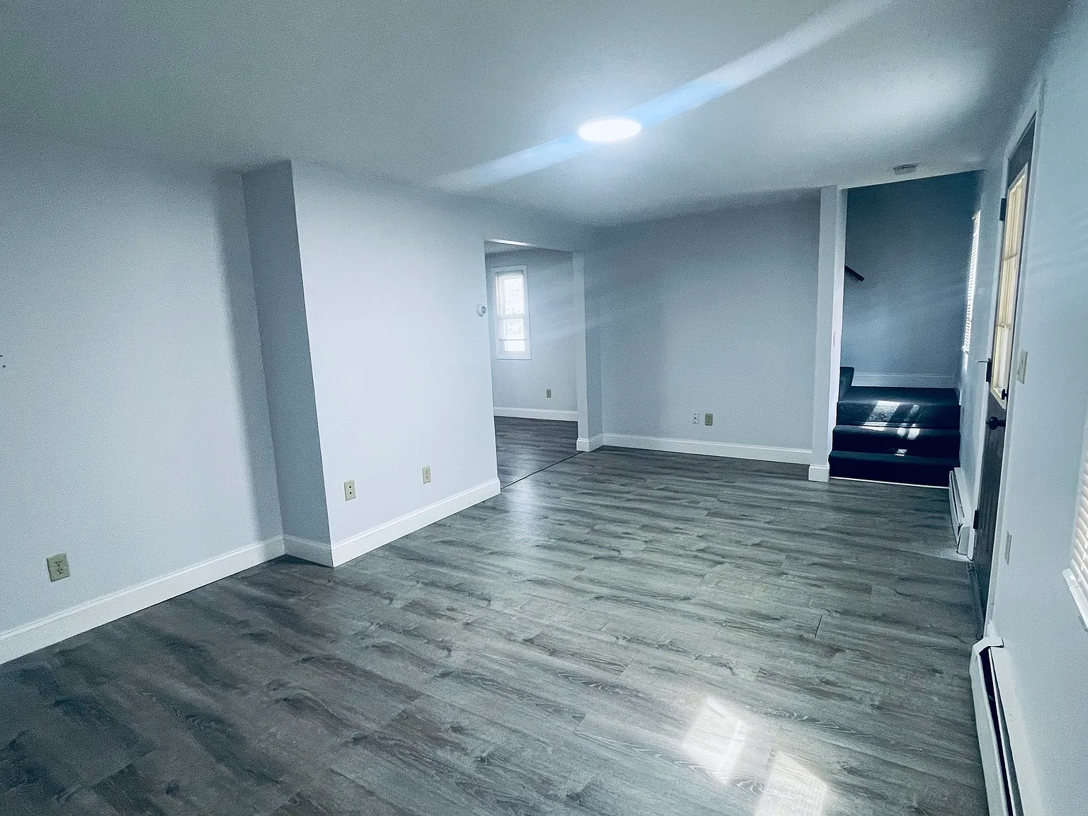 2 bed, 1200 sqft, $1,900 — Photo 1