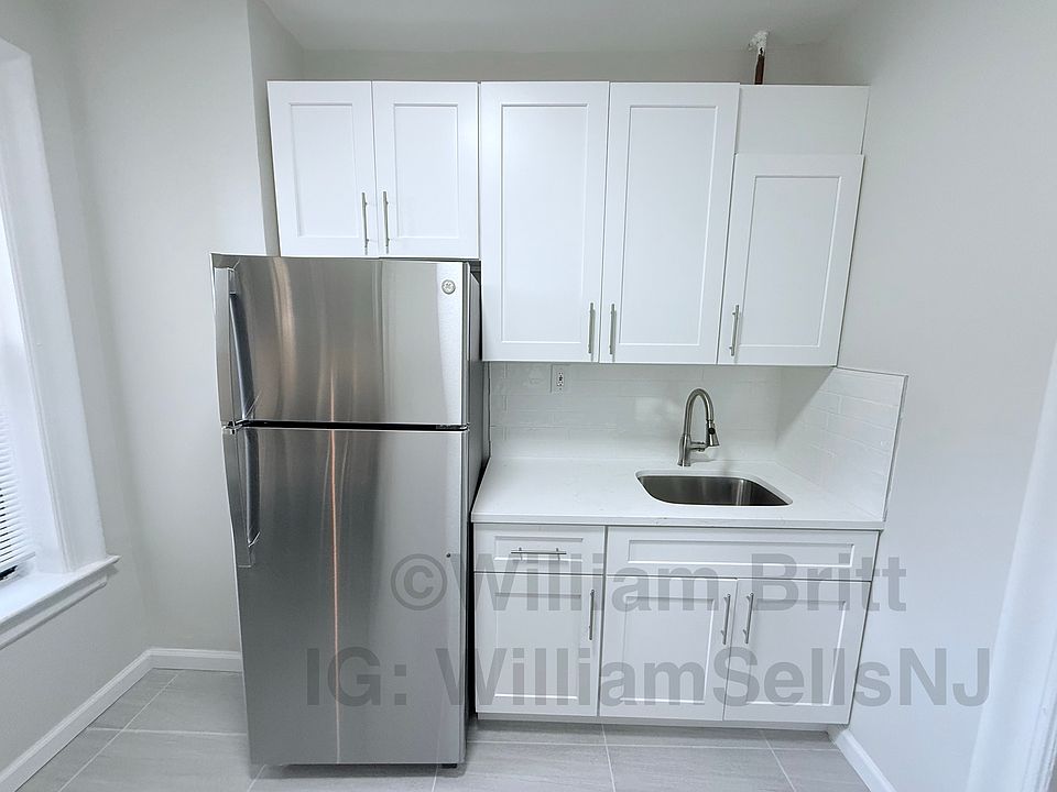1st image of 18 Kensington Ave APT 3E