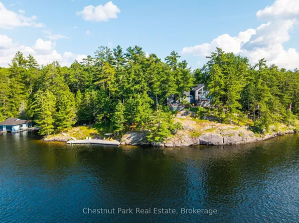 1218 Purdy Rd, Muskoka Lakes, ON P0B 1M0