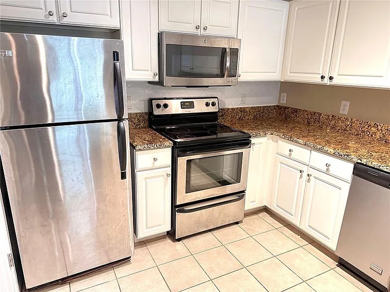 4105 Westchester Rdg NE #4105 — Photo 7