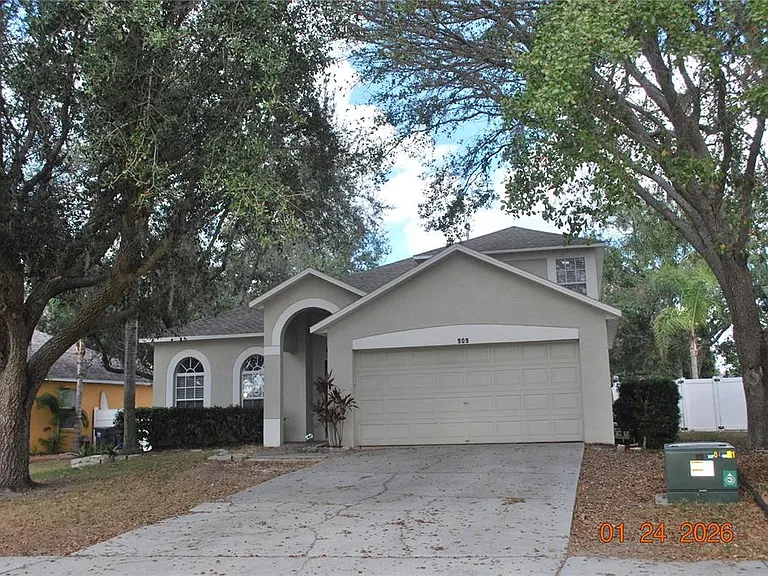 909 Grand Canyon Dr — Photo 2