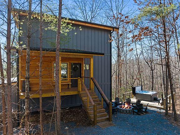2nd image of 572 Left Turn