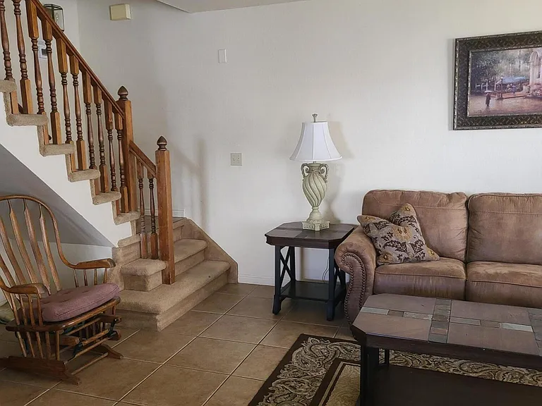 1023 Barcelona Loop — Photo 15