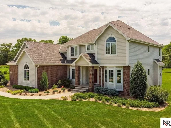 5401 New Castle Rd, Lincoln, NE 68516