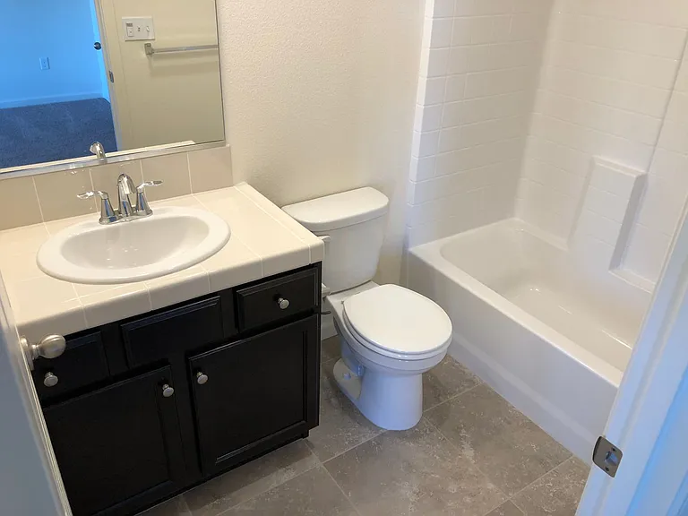 166 Barker Ln — Photo 6