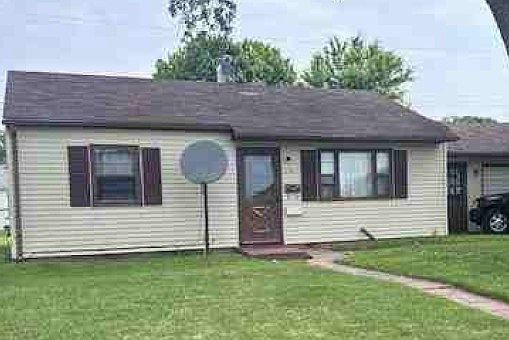2nd image of 130 Windsor Cir