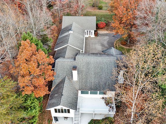 5th image of 36 Halls Ln