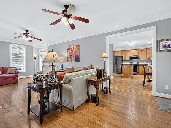 2nd image of 160 Adams Pointe Ct