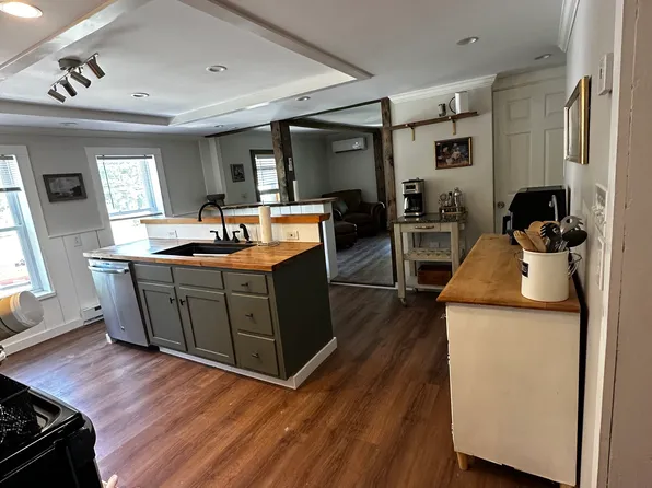 4 James Ave #2, Turners Falls, MA 01376