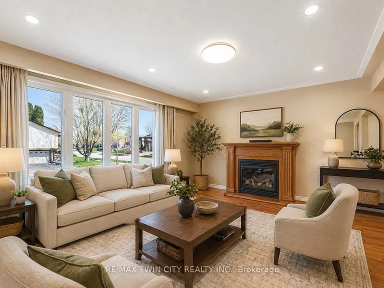 402 Lakeview Dr — Photo 28
