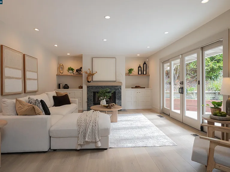 705 Camino Ricardo — Photo 13