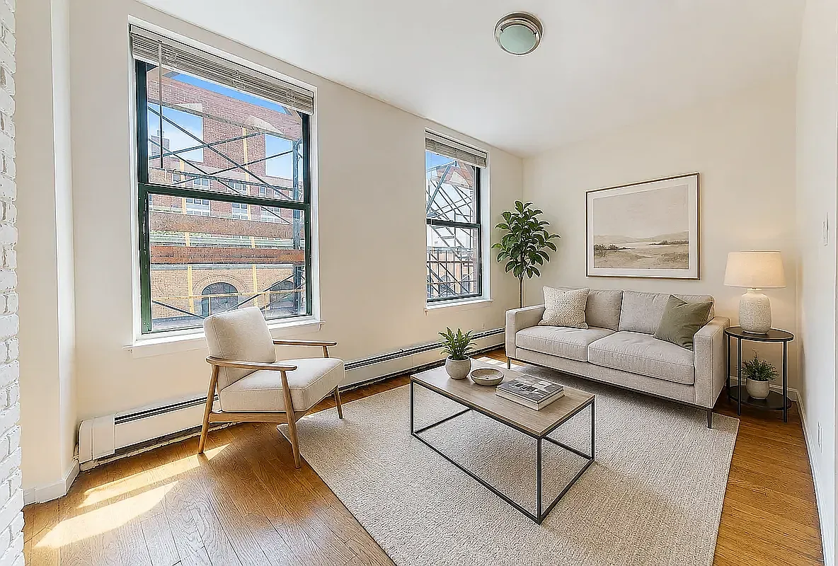 135 West 24th Street — Photo 1