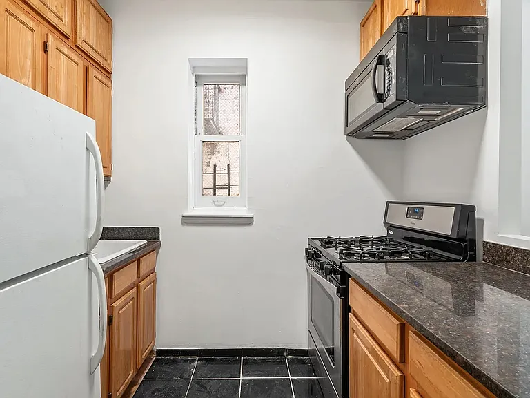 430 W 160th St #3 — Photo 5